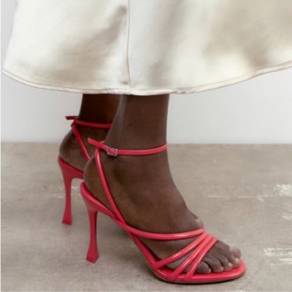 ZARA Coral Red HIGH HEELED
STRAP SANDALS - Picture 9 of 12